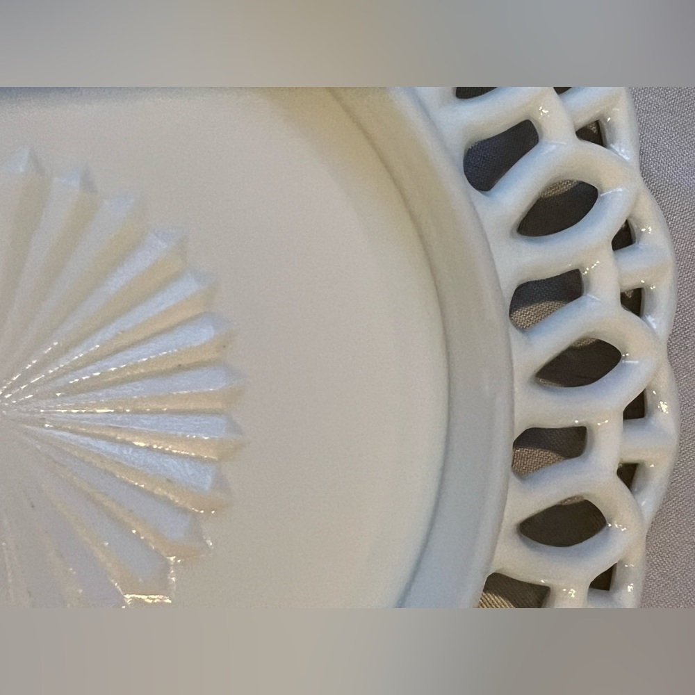 Rare Vintage White Milk Glass Lace Edge - H Border 7.5 “ Diam Plate Antique Dish - Picture 10 of 15
